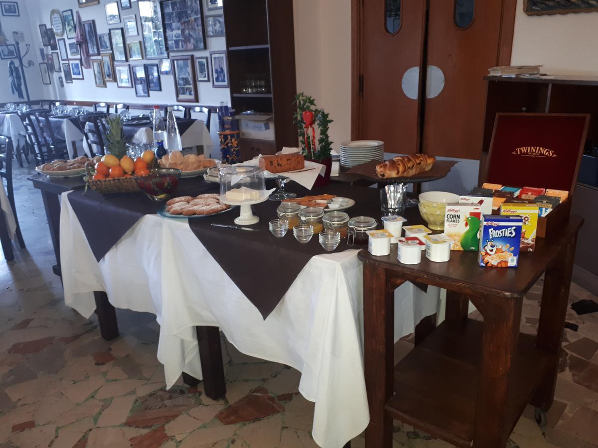 Hotel Il Pirata Cinisi Eksteriør billede